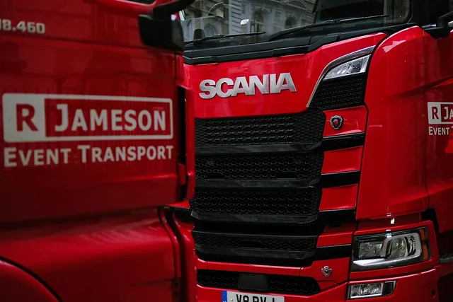 red, lorries, fuji, transport, transportation, cargo, text, delivery. The startup budget for a local delivery business and the ways to finance it